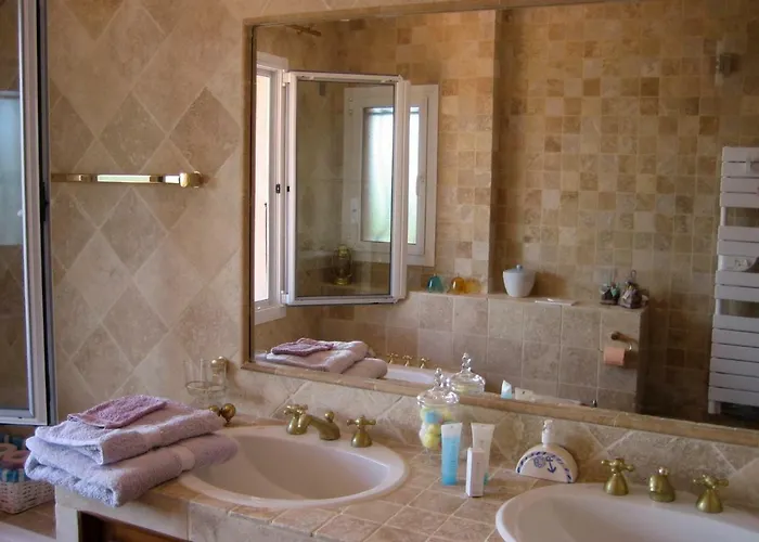 Vetricella Corse Sud Bed and Breakfast 4*