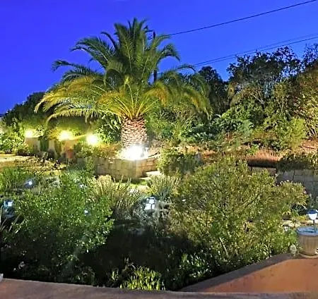 Vetricella Corse Sud Bed & Breakfast 4*