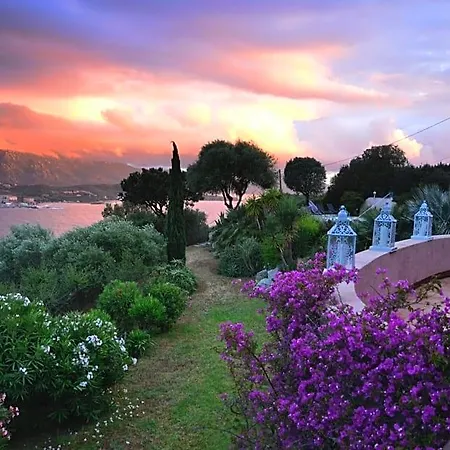 Vetricella Corse Sud Bed & Breakfast 4*