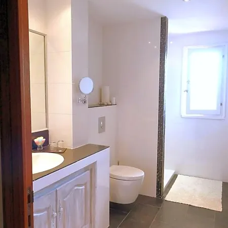 Vetricella Corse Sud Bed & Breakfast 4*