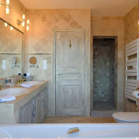 Vetricella Corse Sud B&B 오므또